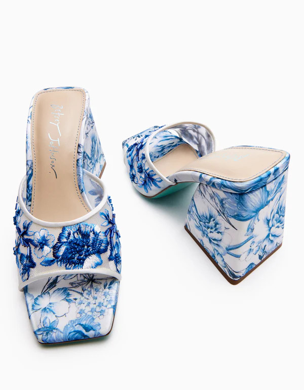ROO BLUE FLORAL | Betsey Johnson