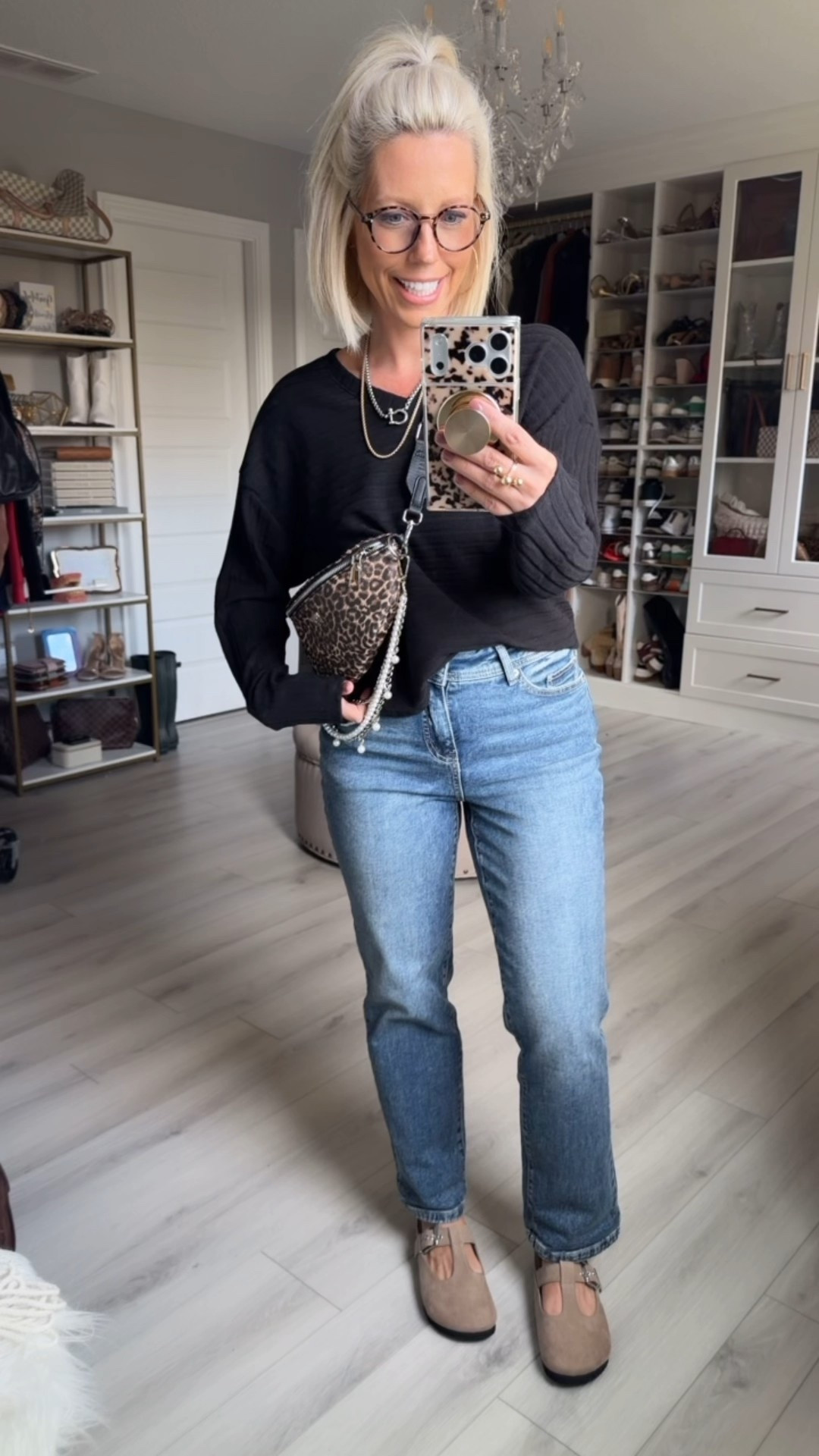 I’m super excited about these new hacci tops! So simple but with details that make it an elevated comfortable look and on sale for $7 now!!!
⬇️⬇️⬇️
Top size small
Jeans sized down to a 2. They run big!
Shoes fit TTS



#LTKFindsUnder50 #LTKSaleAlert #LTKootd