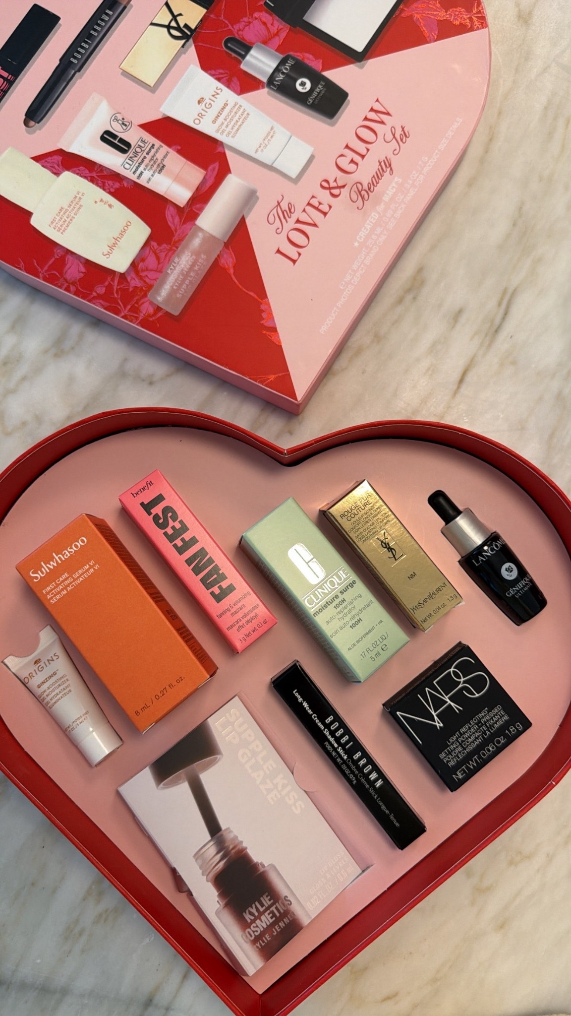 So many products for only $50 🙌 @macys #macyspartner

Shop my favorite picks for Valentine's Day at Macy’s now.