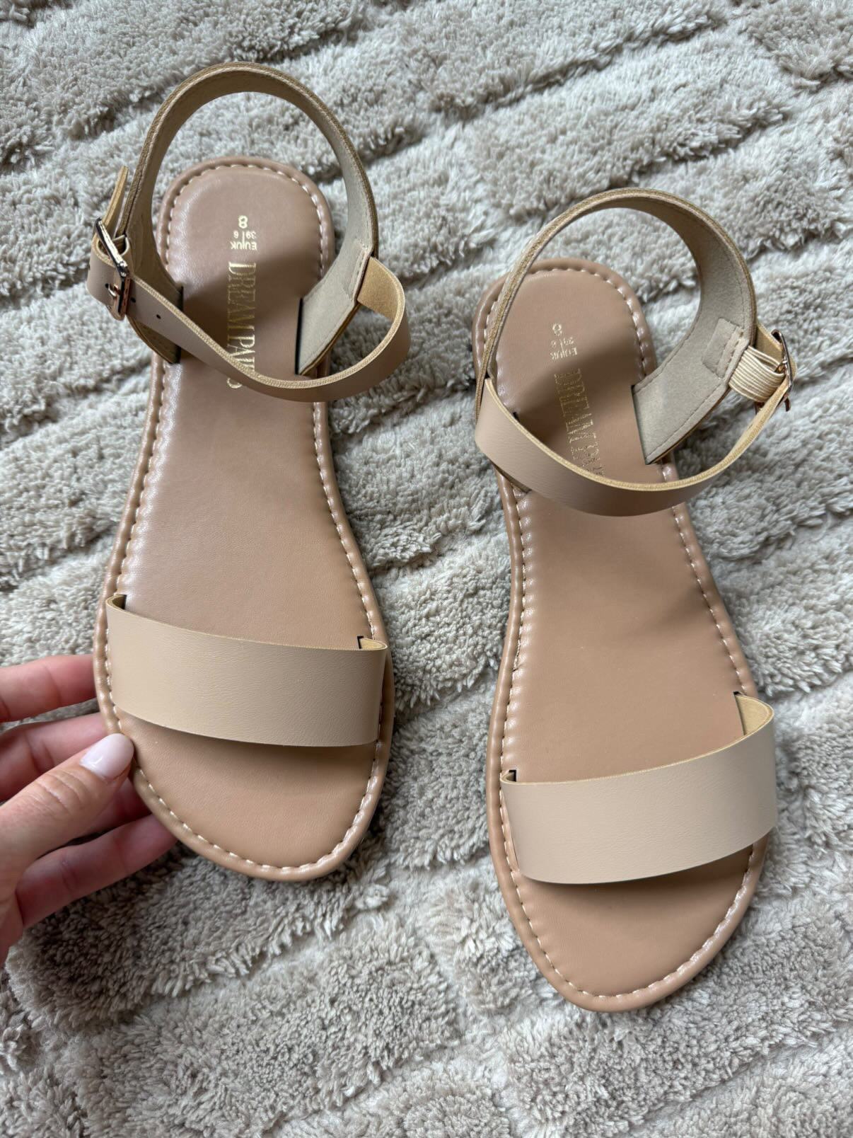Nude sandals

Summer shoes  summer outfit Amazon fashion footwear

#LTKootd #LTKgrwm #LTKmomlife