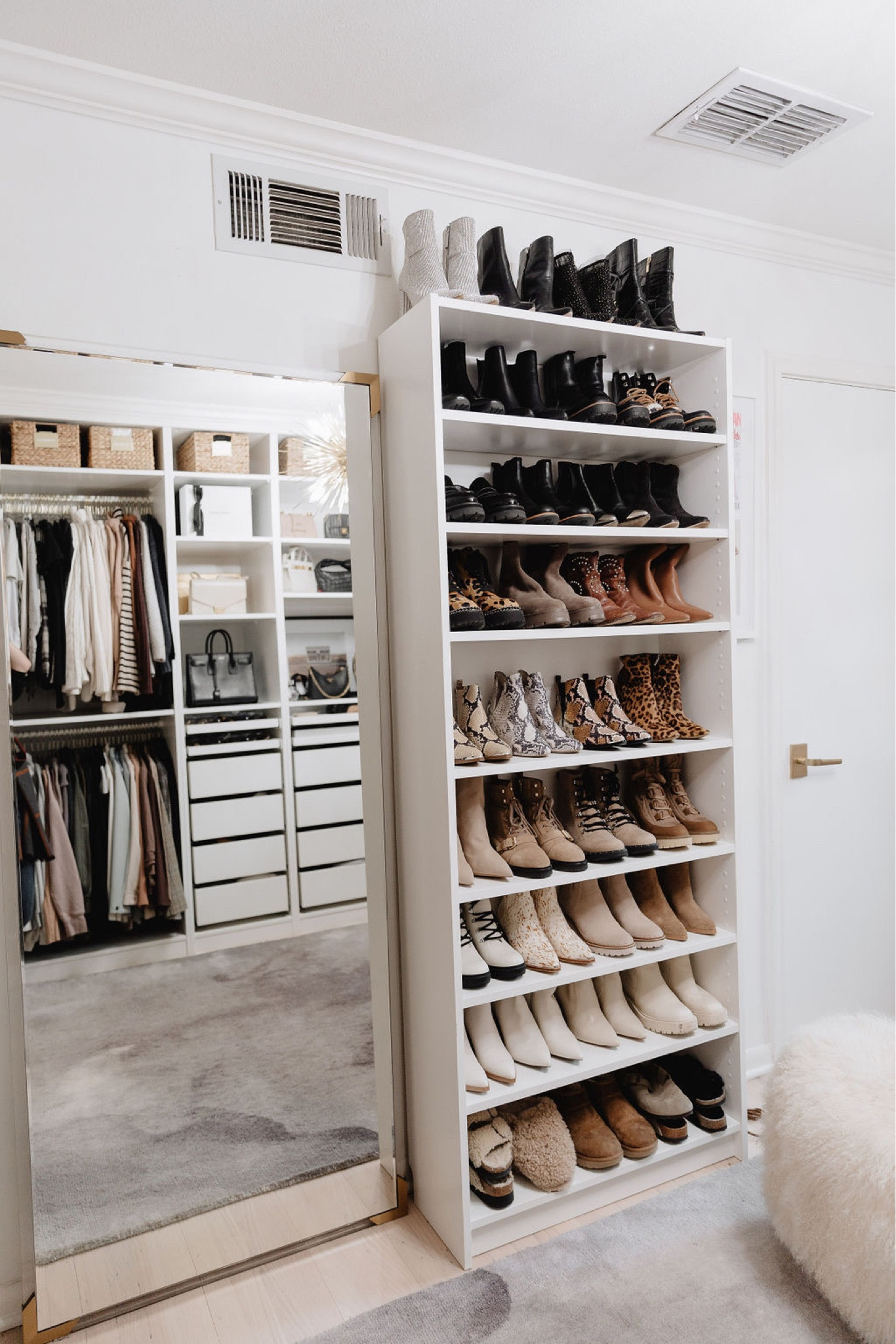 Home office // Home decor, office decor, desk, office chairs, light pendant, sunburst light, wardrobe, ottoman, rug, modern rug, wallpaper, flower wallpaper, table lamp, marble lamp, art print, sheepskin rug, MacBook case, curtain rod, curtains, mirror, acrylic hangers, vanity set, office chairs, candle, modern decor, modern home decor, neutral home decor, office, decoration, decorative vases, living room, office decor, home office decor, ceramic vases, centerpieces, modern, neutrals, home decorations, decorations, decor, living room, living room decor, table, office, centerpiece, area rug, area rugs, rugs, chair, accent chair, swivel accent chair, bedroom decor, living room decor 
