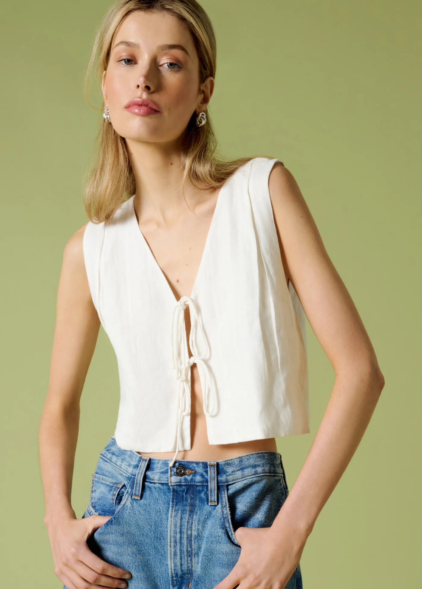 THE INVISIBLE STRING TOP | Favorite Daughter