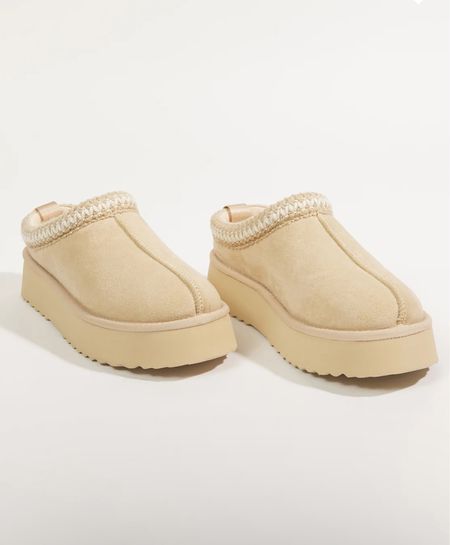 cozy slippers for winter

#LTKfindsunder100 #LTKstyletip