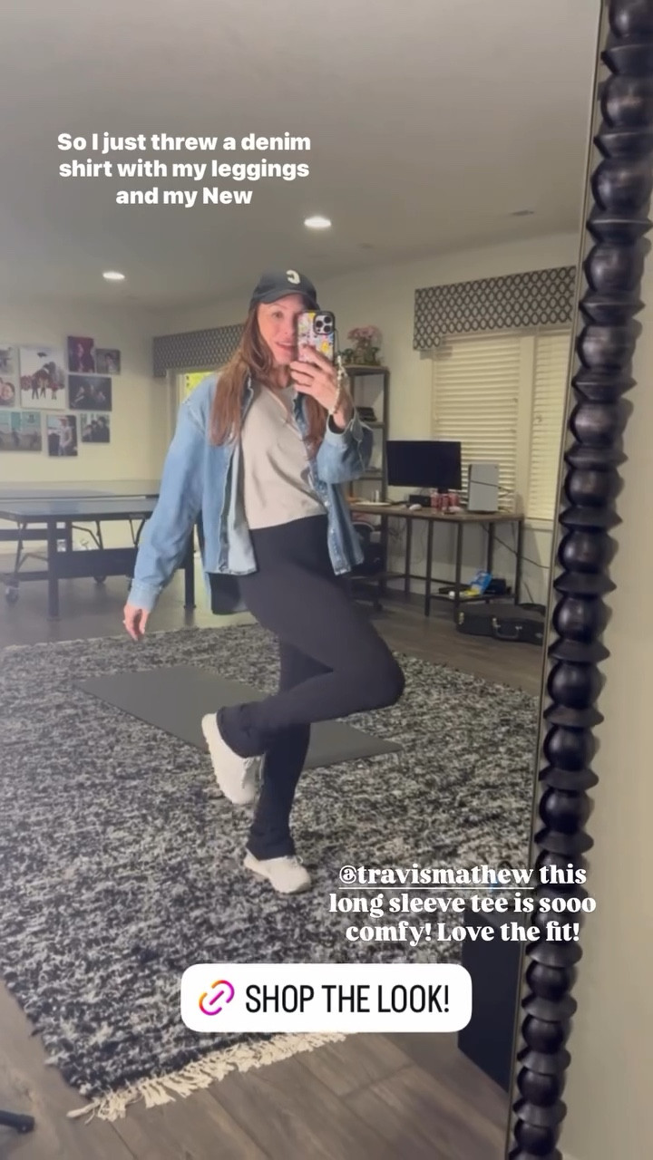 This travismathew long sleeve tee is sooo comfy! Love the fit!

#LTKSeasonal #LTKStyleTip #LTKOver40