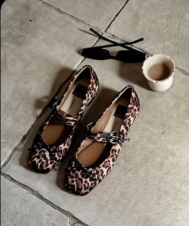 Effortless style starts with a little leopard 🐆✨ Your go-to flats for any season. #LTKFallStyle #LTKFinds #EverydayChic
#Fall #FallStyle#BalletFlats #FallShoes





#LTKOver40 #LTKSeasonal #LTKShoeCrush