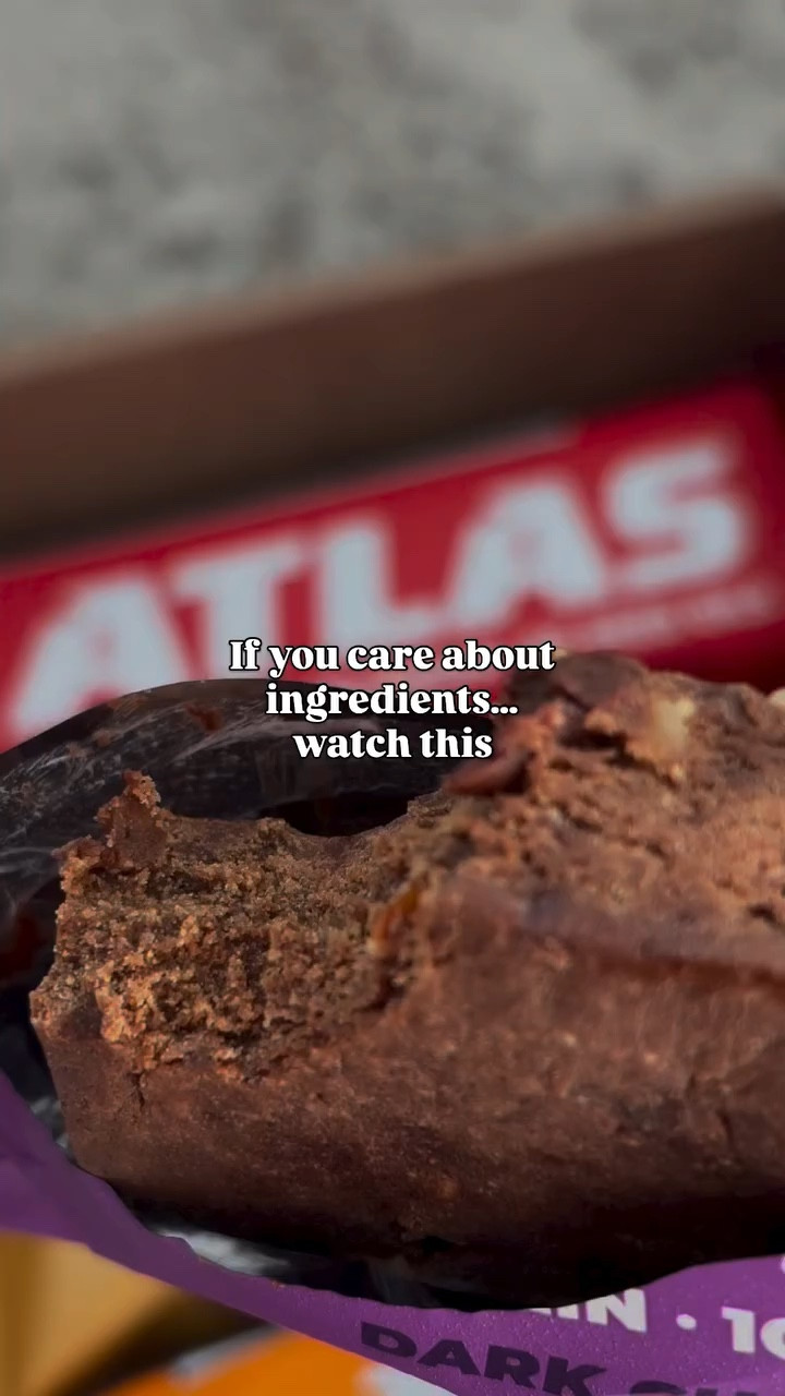 Unboxing @atlasbars and I had to see if they live up to the hype.

20g protein, simple ingredients, and nothing unnecessary just clean energy you can feel good about. 

And… I get it now. 

#atlasbar #atlasbarspartner #proteinbars #gifted #fyp
