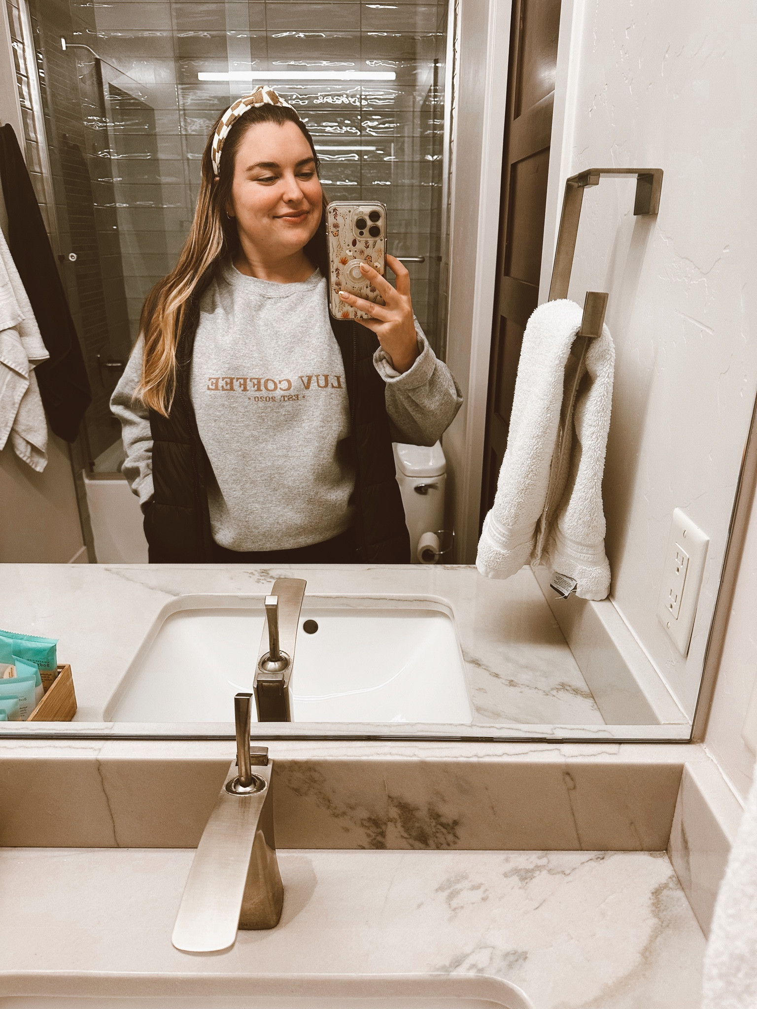 Repping my favorite coffee shop today! I can’t link it but visit www.luvcoffee.org to get yours! Everything else is linked :) #luvcoffee #sweatshirt #crewneck #winterfashion #colorado

#LTKunder50 #LTKfit #LTKstyletip