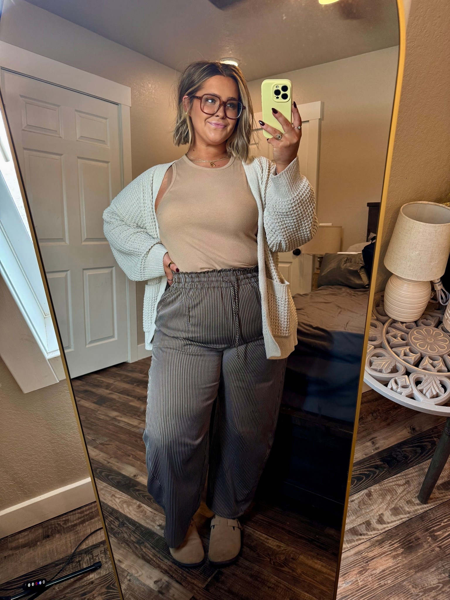 Every time I wear these pants I get SO MANY COMPLIMENTS!! I love them so much! 
#xxlfashion
#size18
#SpringOutfits
#SpringStyle
#SpringFashion
#OOTDInspo
#EverydayOutfits