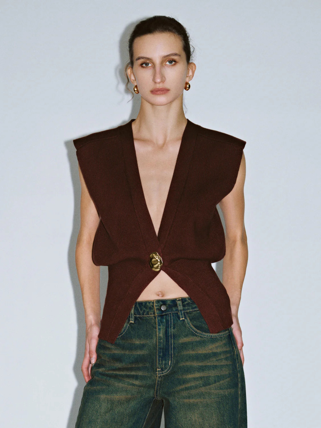 Sleeveless Knitted V-Neck Cardigans | Urban Revivo