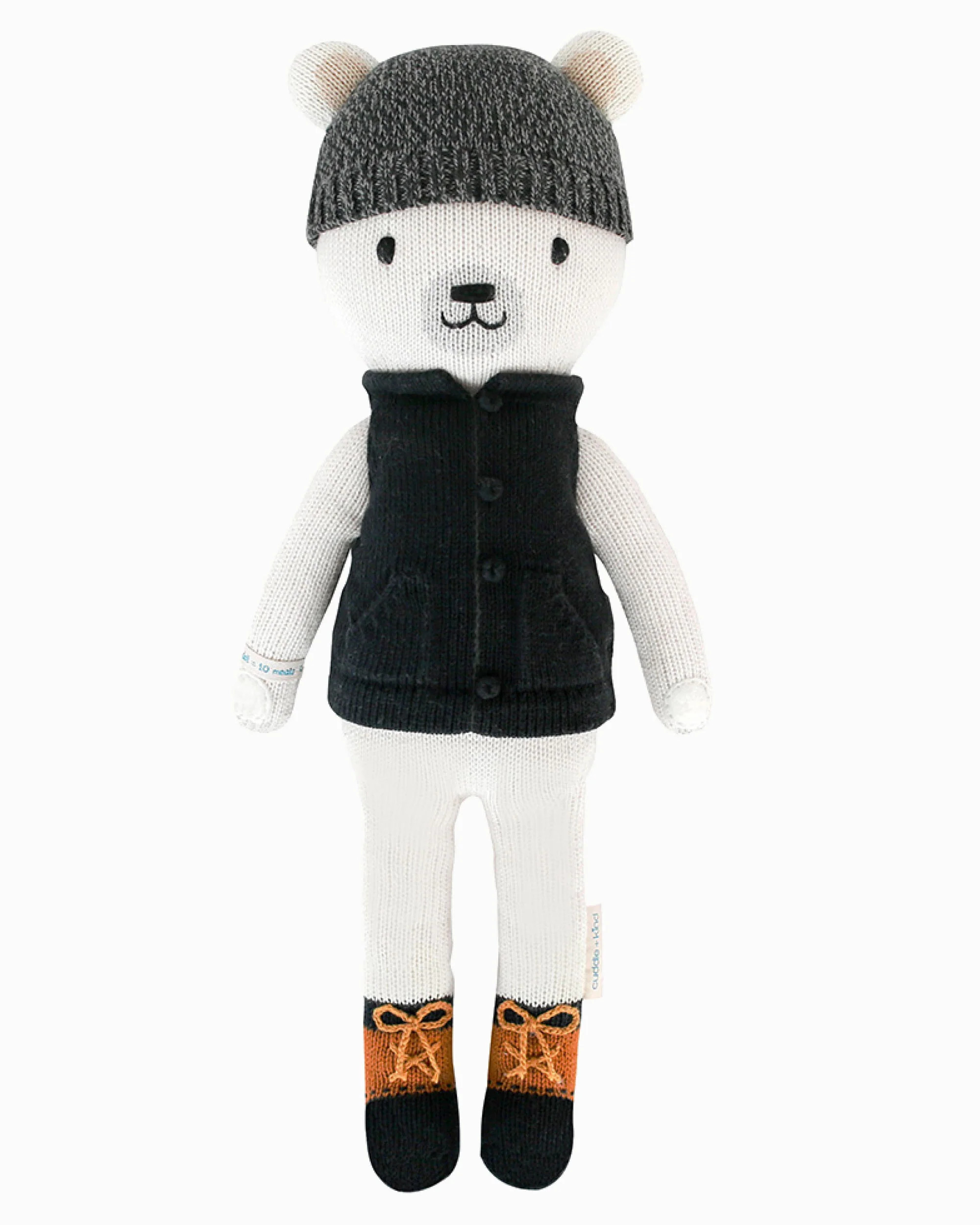 Hudson the polar bear | cuddle+kind