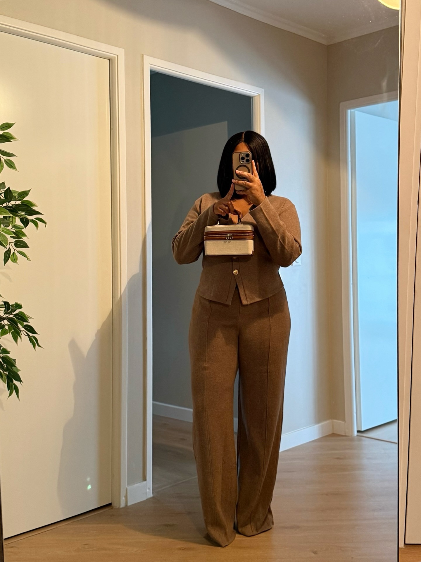 OOTD.
6318/275
5039/222
5039/223
#zaraoutfit 



#LTKeurope #LTKfrance #LTKautumn
