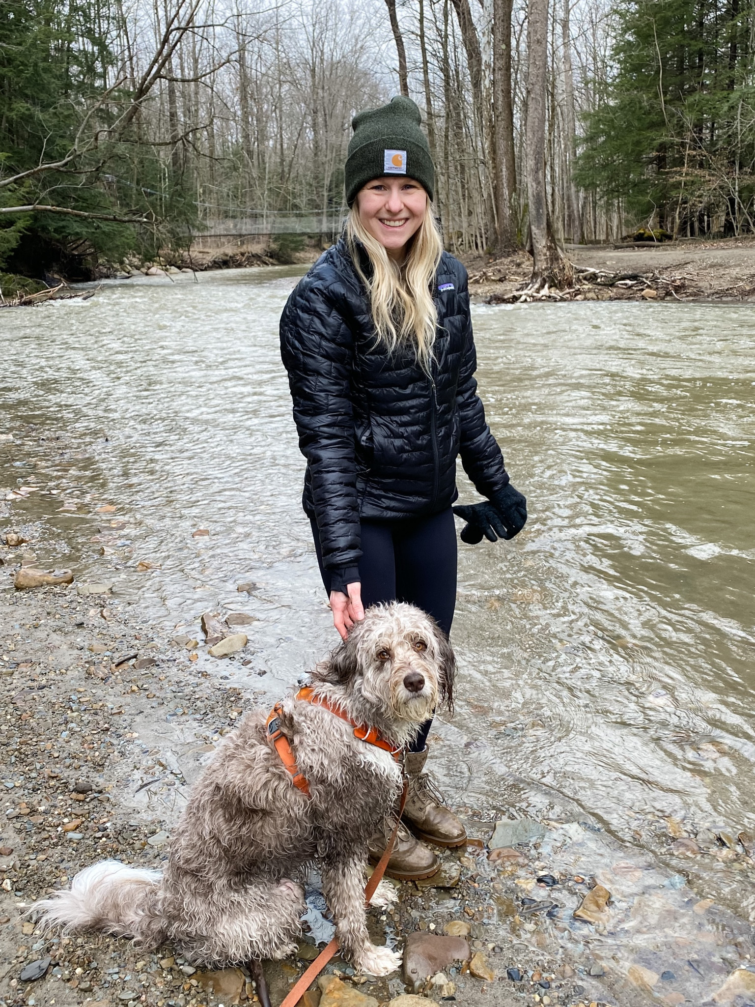 Hiking outfit and outdoor dog gear!

Dog harness | Patagonia | beanie | outerwear