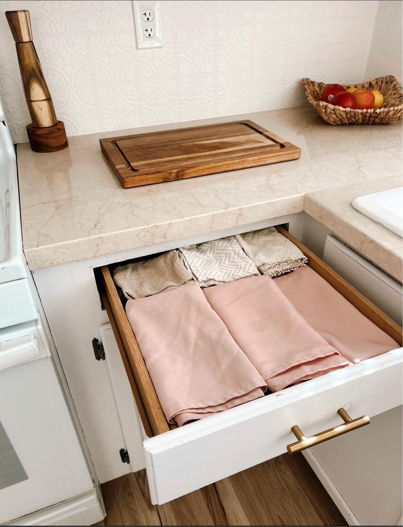 A few of my favorite kitchen things ✨ #home #amazon #walmart #natural

#LTKparties #LTKfamily #LTKhome