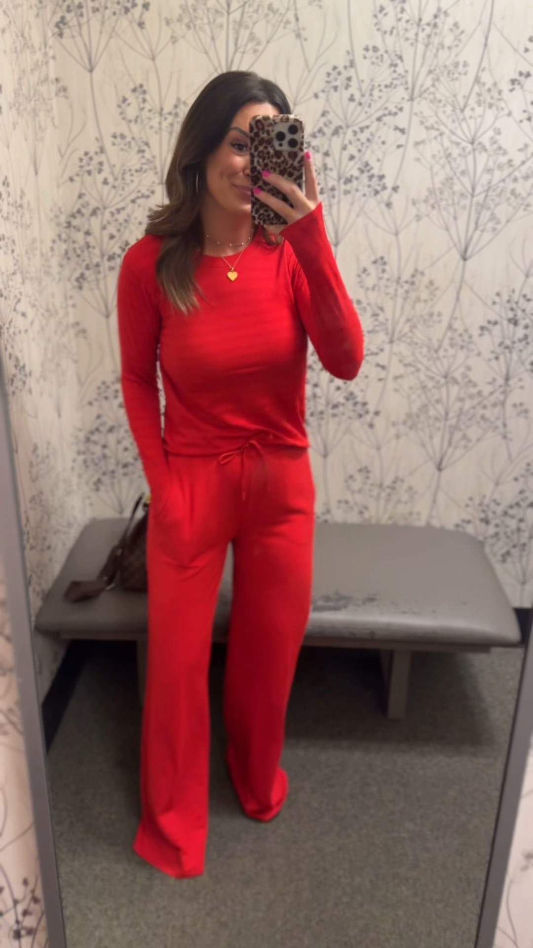  Im 5”6 for reference, usually between a XS-S, 0-2. Perfect to grab right before the holidays as a last minute gift, or to grab and wear now as you’re finishing up last minute shopping/wrapping! 

@dickssportinggoods #dsgpartner #ad 

#LTKSeasonal #LTKootd #LTKgrwm