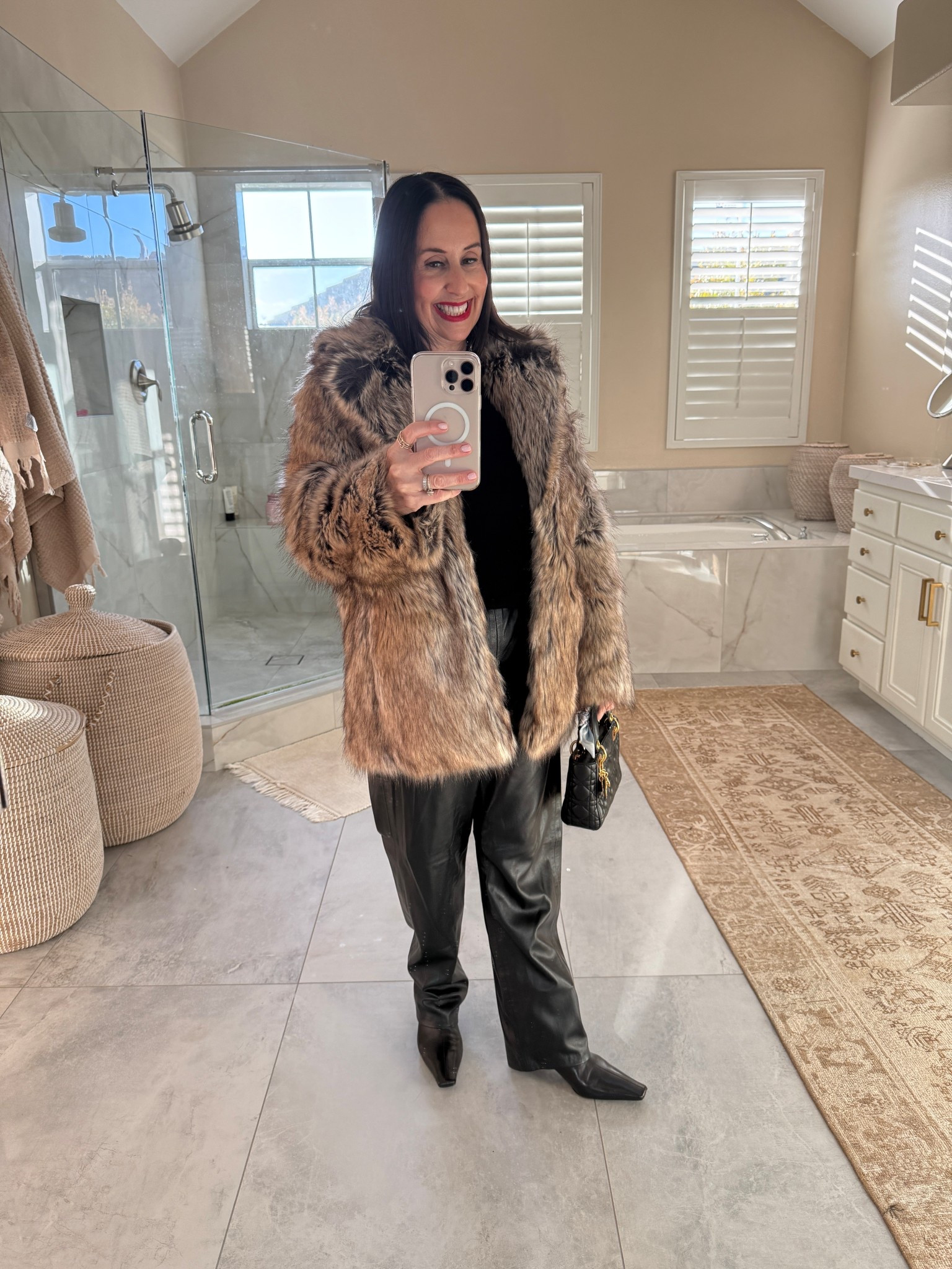 The coziest furry look! 