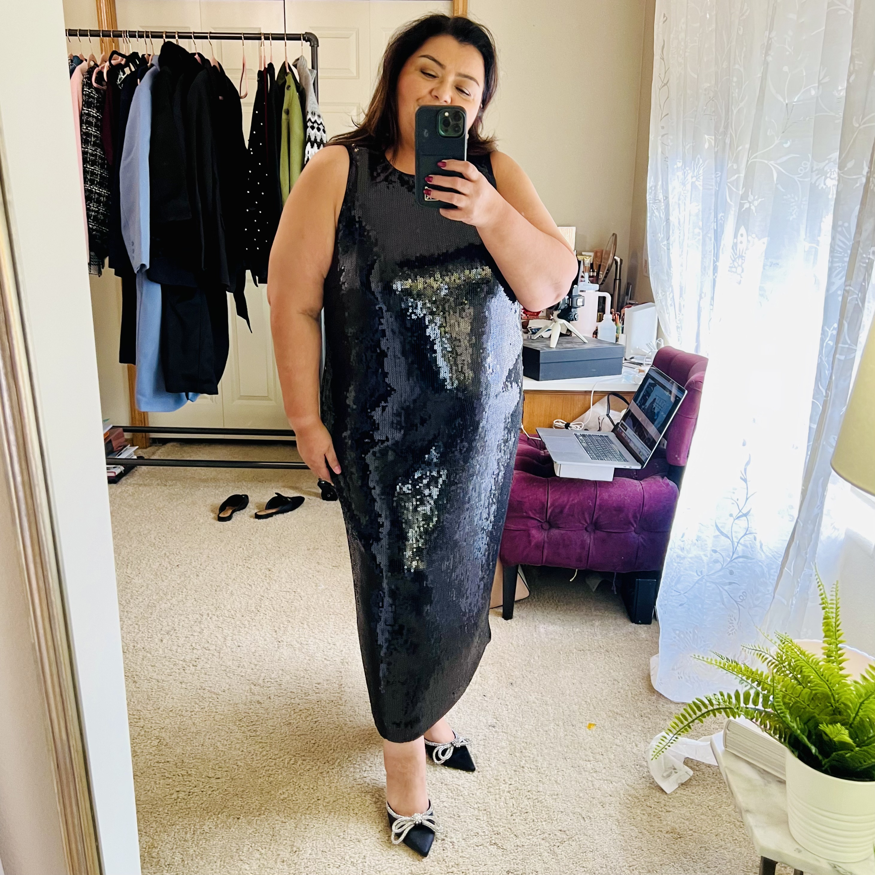 Sparkle and shine without breaking the bank. This holiday party dress from Walmart is under $40 and comes in sizes up to 4X.  I’m wearing a 1X.


#LTKSeasonal #LTKPlusSize #LTKHoliday