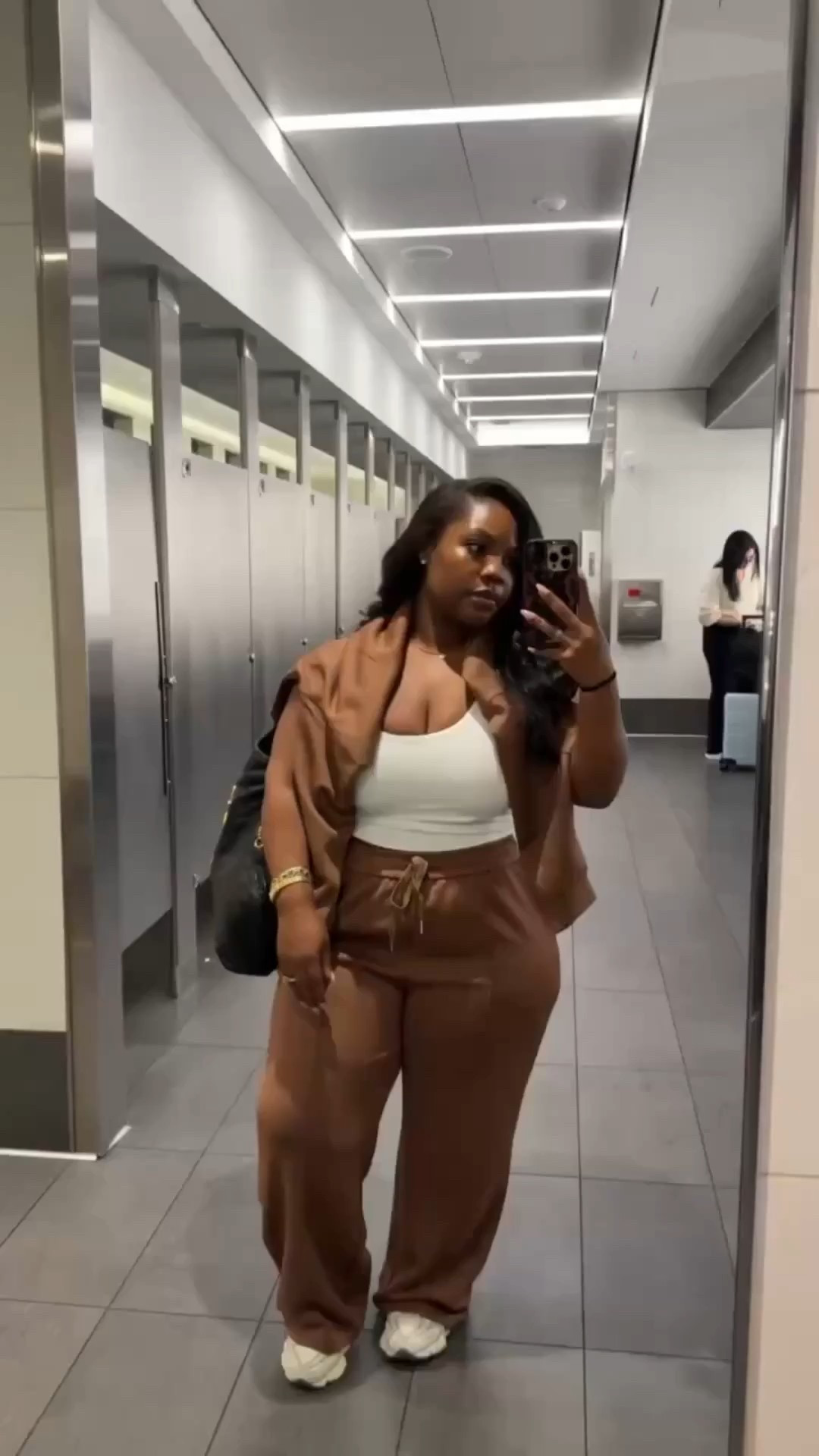 Switched out my go to travel set! Loving this set from Amazon. 🤎

The other colors are on sale!! ✨

Wearing size: XL 

Travel outfit, Amazon finds, Amazon set, comfy set, airport outfit, Emmy Petit 

#LTKMidsize #LTKActive #LTKTravel