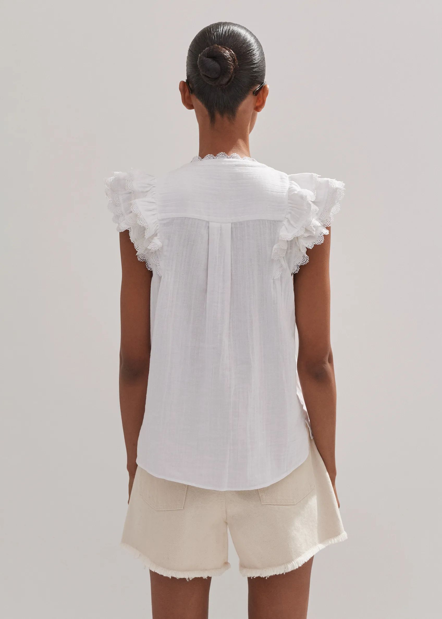 Cheesecloth Ruffle Sleeveless Blouse | ME+EM US