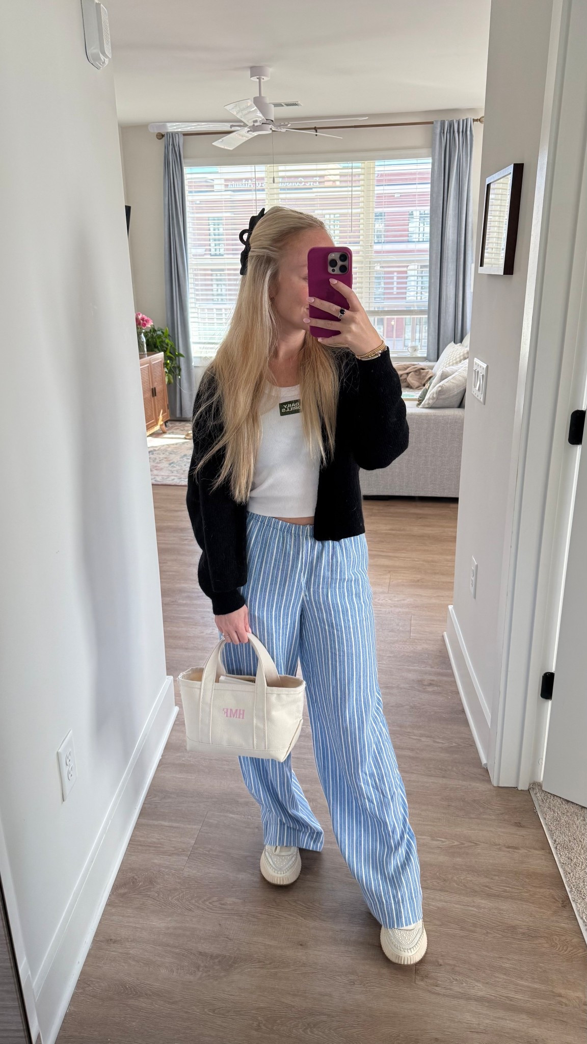 My new favorite outfit for the spring!
Cardigan: XS/S
Pants: XS

#LTKSeasonal #LTKFindsUnder100 #LTKFindsUnder50