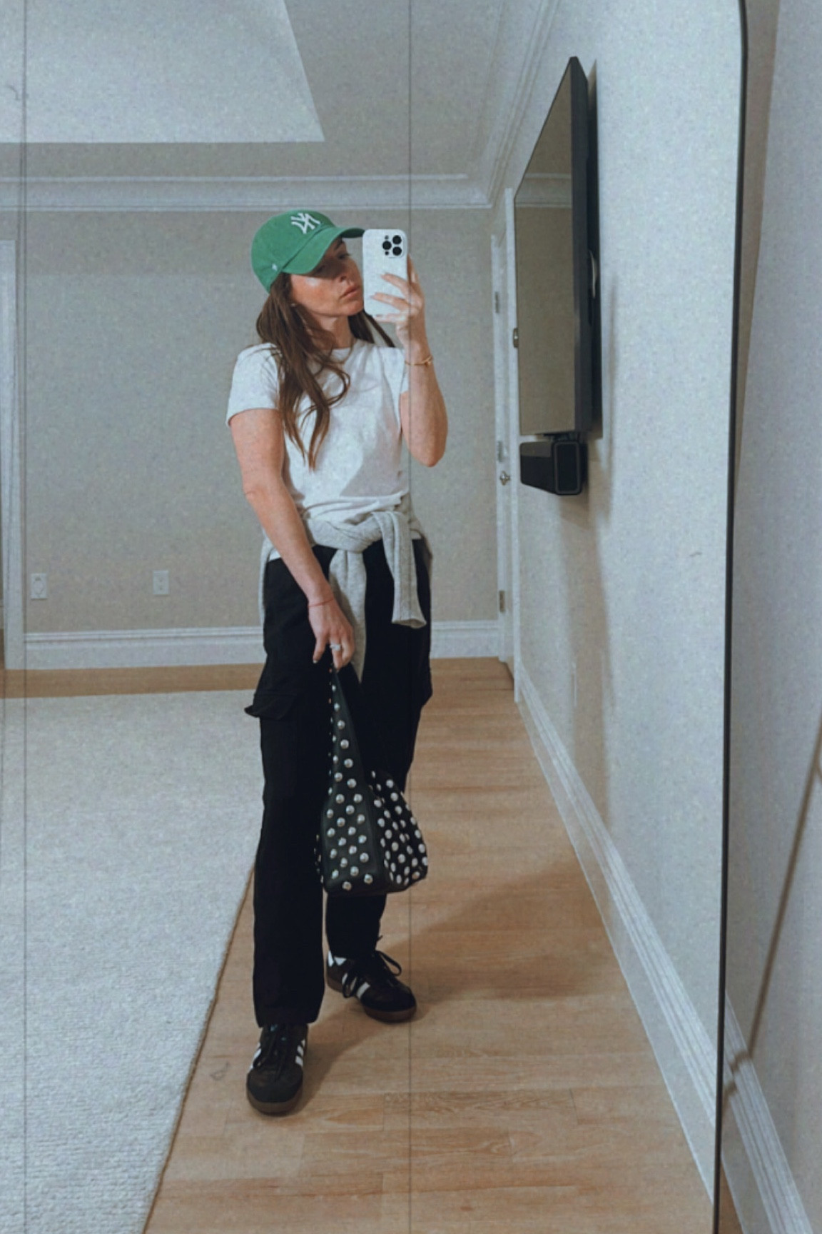 OOTD 🧢

#LTKFindsUnder100 #LTKItBag #LTKStyleTip
