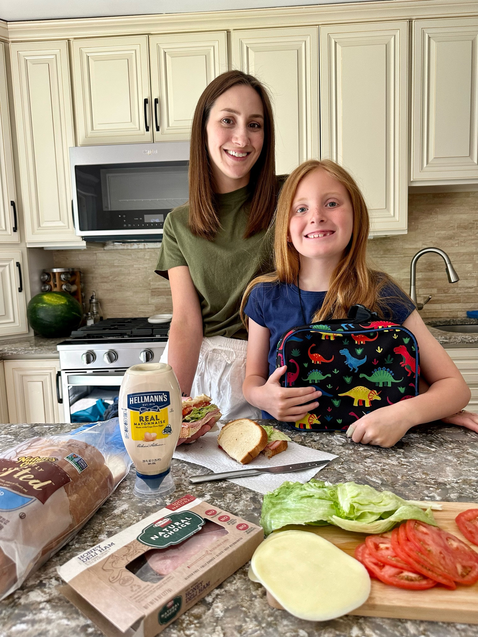 #ad I can't believe it's that time of year again, but here we are, back to school season! With three kids in school, mornings are a whirlwind.
Getting everyone ready, packing lunches and out the door just in time to make the bus. Thankfully, @target has everything I need to make packing lunches a breeze.
@naturesownbread @hormelnaturalchoice @hellmannsmayonnaise are staples in this house, and make lunch time even yummier! Head to your local target and get everything you need to win at lunchtime! # Target #TargetPartner #jointheclub #BTSsammies #stackuptheflavor #liketkit
