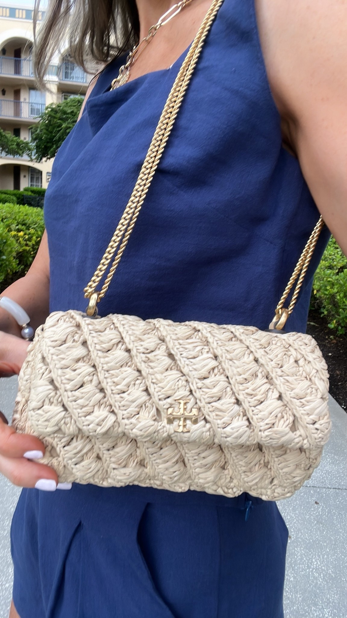 Love this bag for a date night or vacation bag!! It fits everything I need. Love the chain strap. Can be worn crossbody or on shoulder 


#LTKStyleTip #LTKSaleAlert #LTKItBag