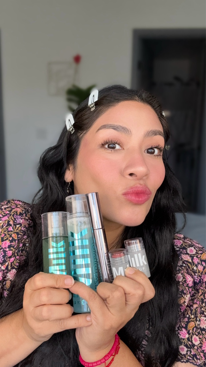 Natural glowy makeup with @milkmakeup

Full face of Milk Makeup, Milk makeup review, viral milk makeup products, beauty creator, Latina creator, lip and cheek, Milk makeup products, makeup review, makeup lover, #latinacreators #latinamua #latinaenusa