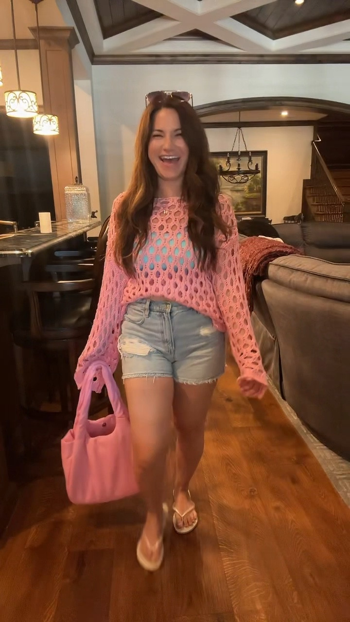 Pool outfit of the day 
Pink summer sweater
Colorblock bikini
Jean shorts
Pink marshmallow crème bag 
Sunglasses
Flip flops
Havaianas 
American eagle
Pink lily
Target 

#LTKSwim #LTKFindsUnder50 #LTKItBag