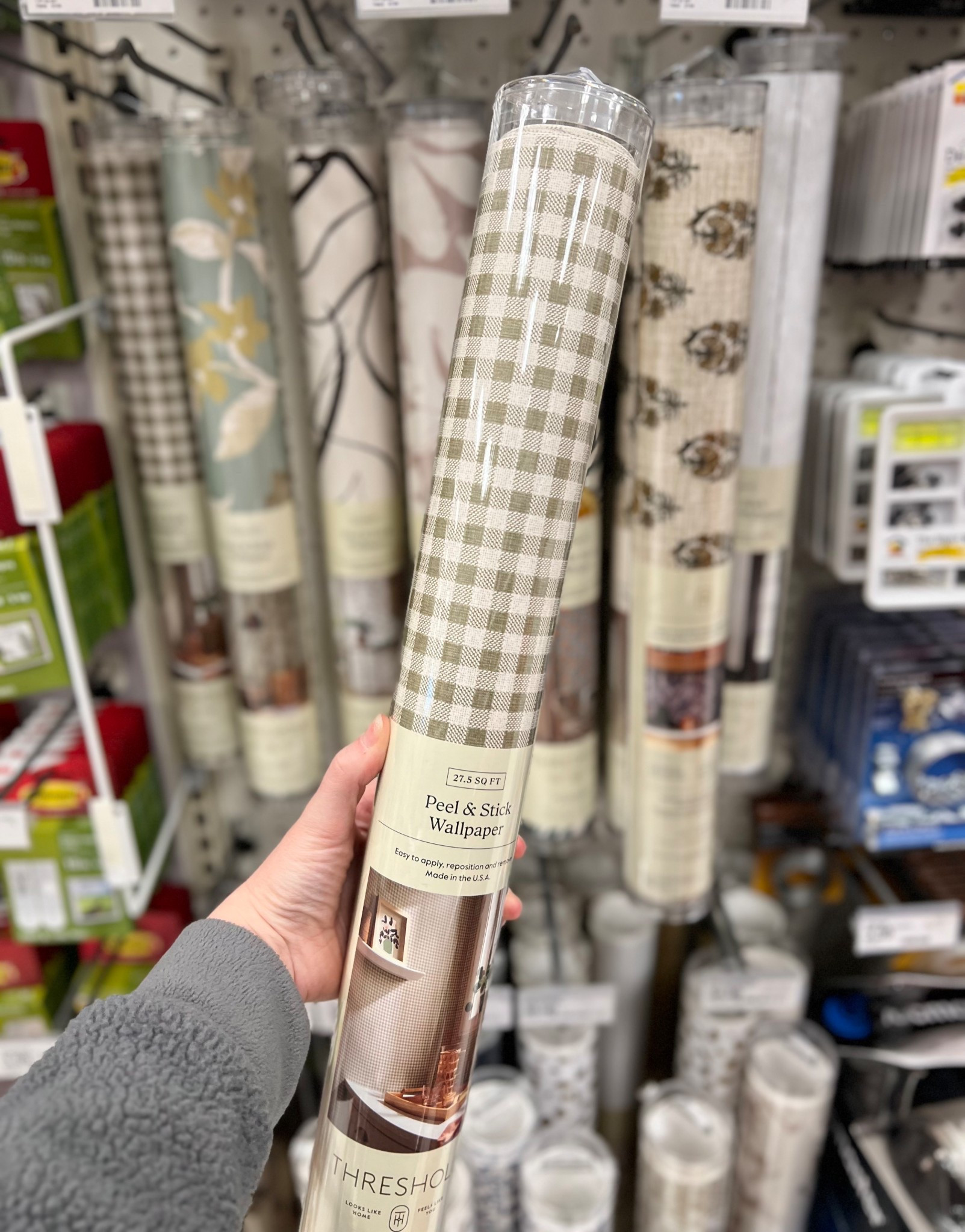 I can’t stop with the greens and taupes & the gingham/plaid in my house! I’m considering this wallpaper for our entryway nook 😍 Linked another plaid that is super timeless, too 

Wallpaper, House Reno, Threshold, Cottage Style, Traditional Home, Country Home, Home Projects, Target Finds

#LTKHome