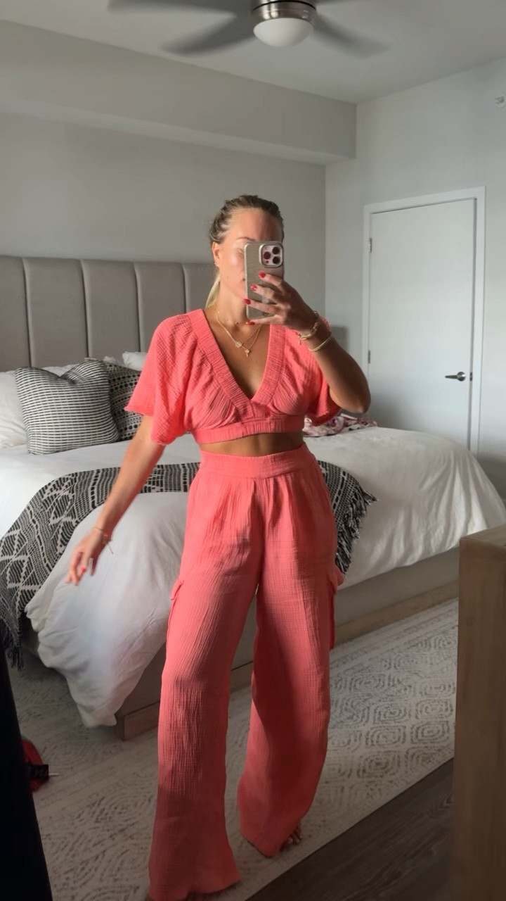 Loving this coral set for summer! A must have outfit!

Summer set, aerie sale, cargo pants, linen, pool, beach, swim coverup

#LTKSwim #LTKTravel #LTKStyleTip