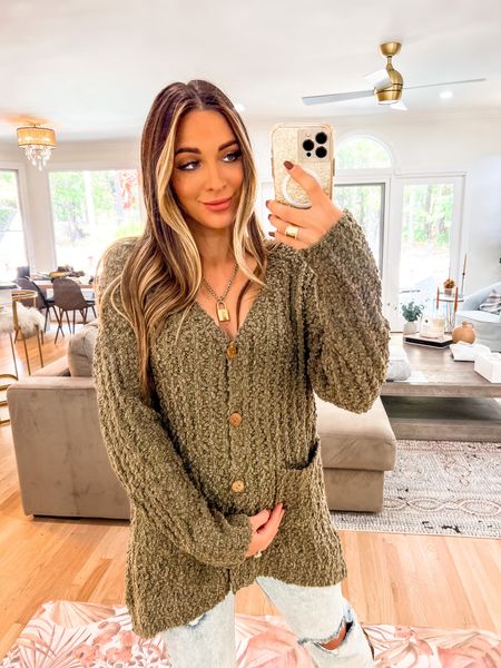 The perfect maternity outfit for all the comfy warm vibes! 
🪄Use code LAURENASHTYN25 for 25% off! 


#LTKbump #LTKstyletip #LTKunder50
