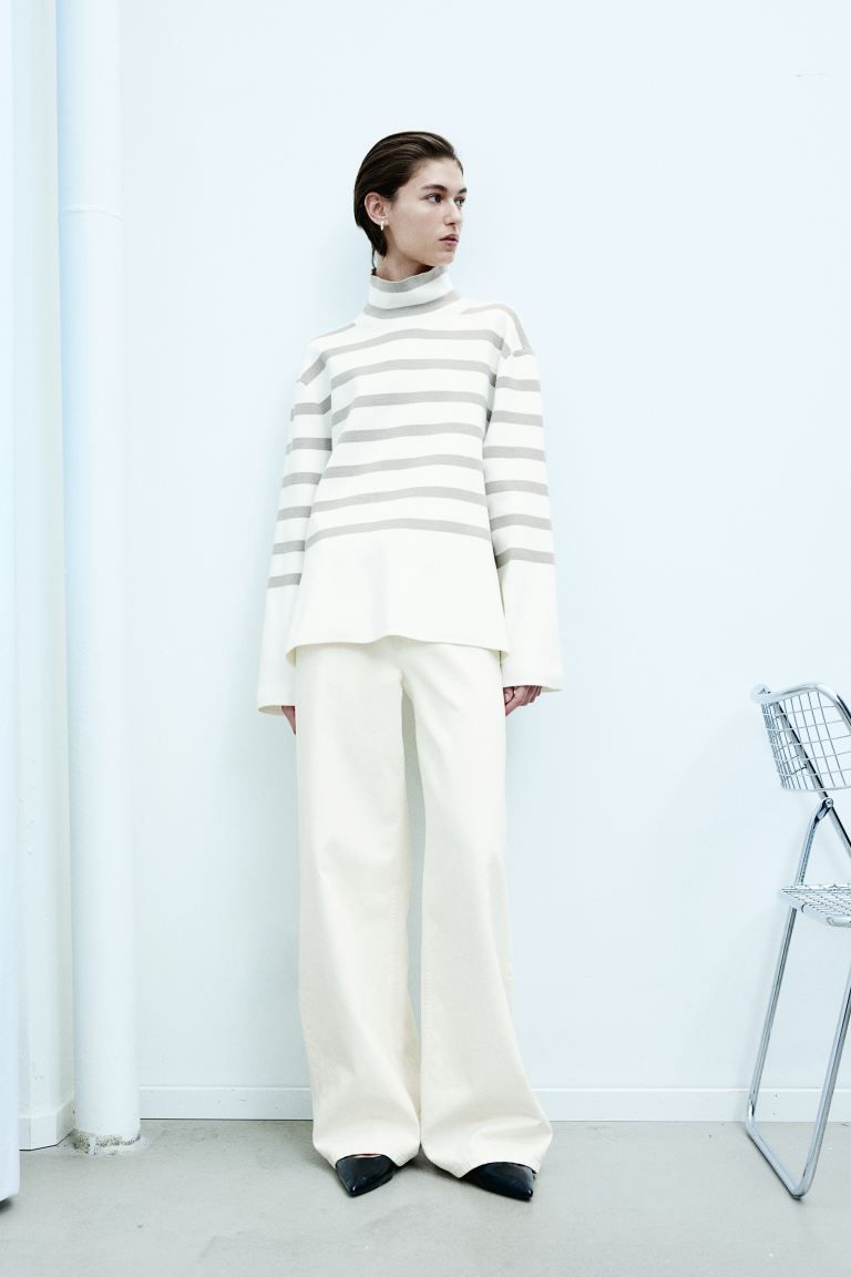 Mock Turtleneck Sweater - White/beige striped - Ladies | H&M US | H&M (US + CA)