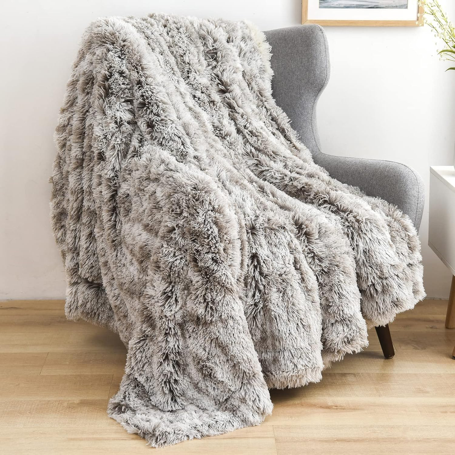 GONAAP Fuzzy Faux Fur Throw Blanket Frosty Grey Super Soft Cozy Plush Fuzzy Shaggy Blanket for Co... | Amazon (US)