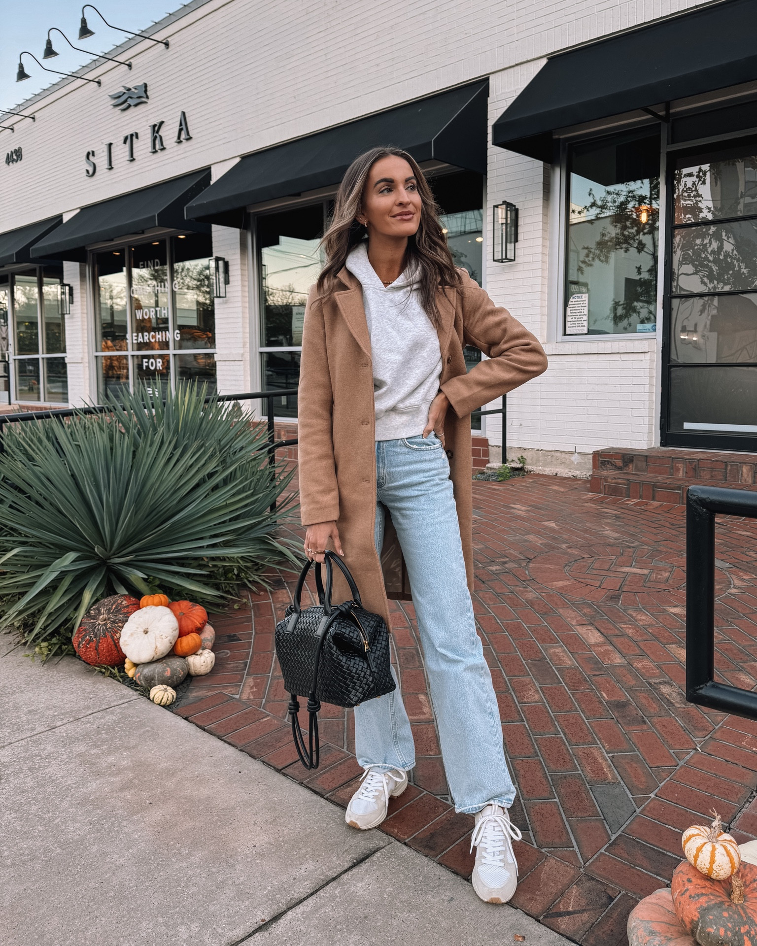 my favorite abercrombie coat is 25% off! wearing size xs! linking a few other coats i love too 😍