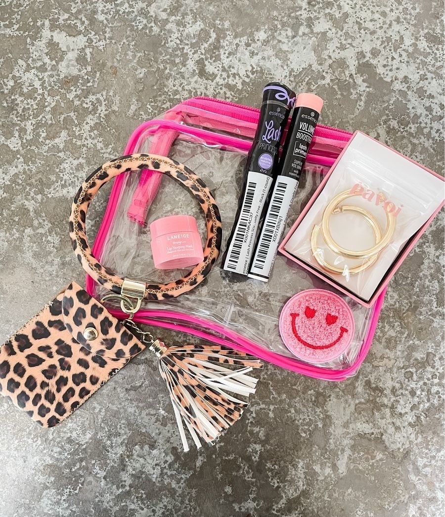 Gft ideas from amazon- perfect for a teen or teacher gift.

#LTKFindsUnder50 #LTKHoliday #LTKGiftGuide