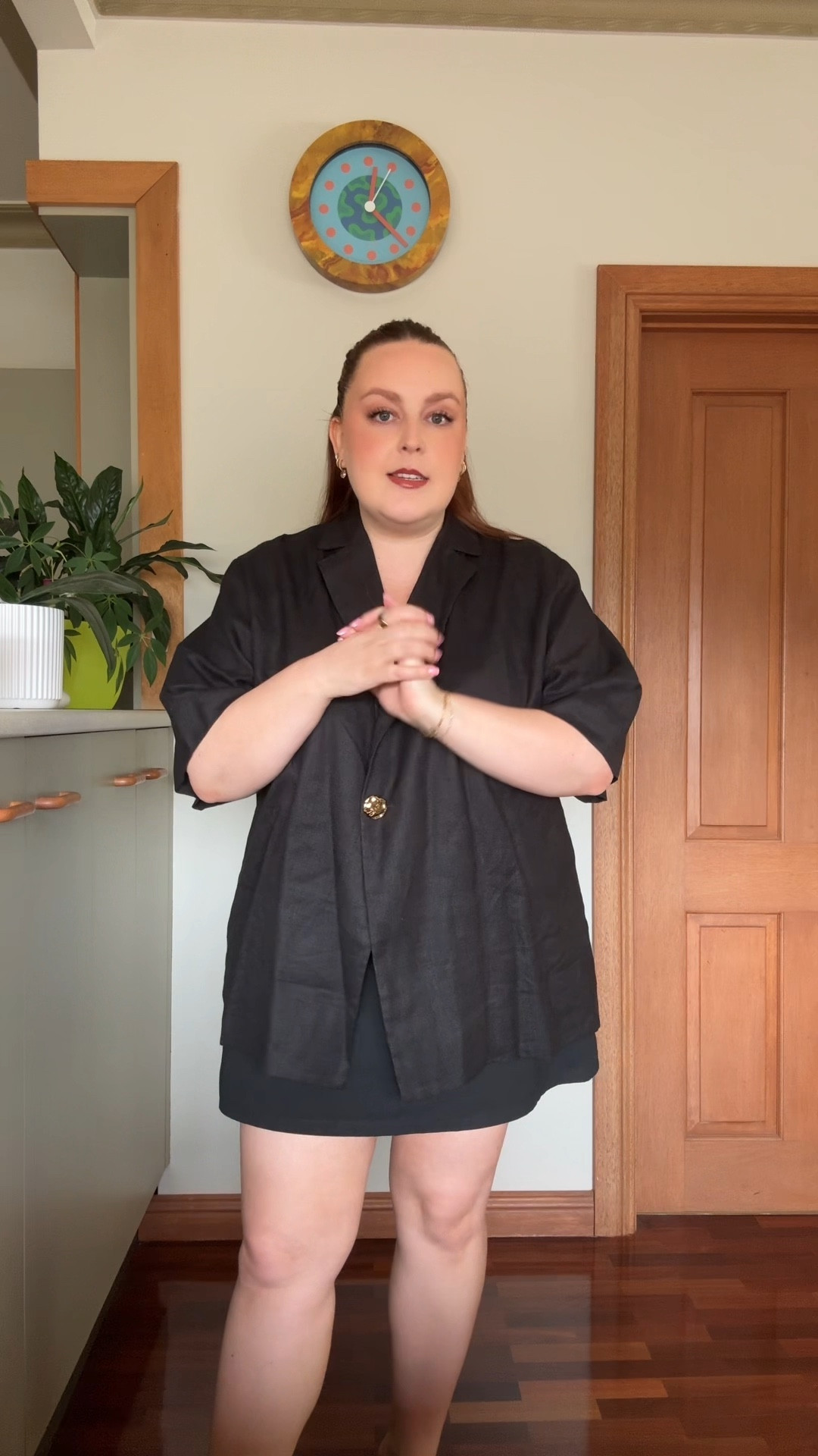 The perfect black shirtt

#LTKaustralia #LTKstyletip #LTKmidsize