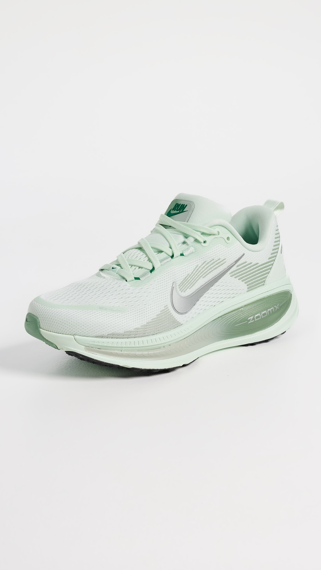 Vomero 18 Sneakers | Shopbop