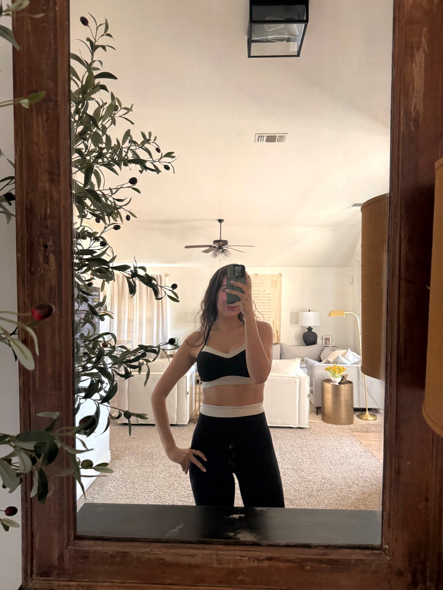 a hardcore sculpt class ✅ was wearing the Hanes boys tee but I already ripped that & my jacket off lol! 

bra: medium A-C
leggings: small


#LTKActive