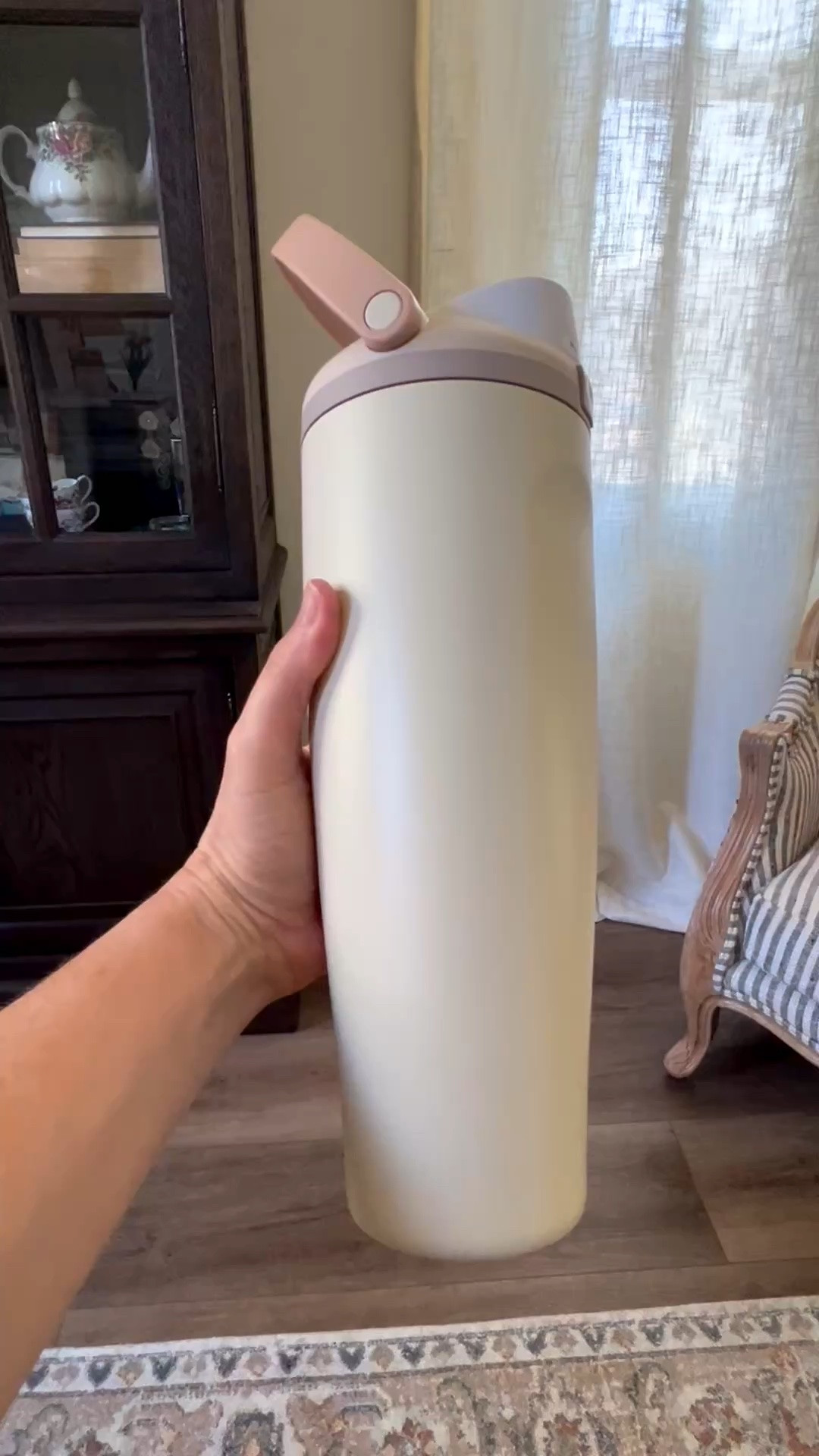 Bought myself a new water bottle and I LOVE it! 40oz, sip straw or swig spout. It doesn’t leak and there’s a lock for the lid.

#LTKmomlife #LTKselfcare #LTKHome