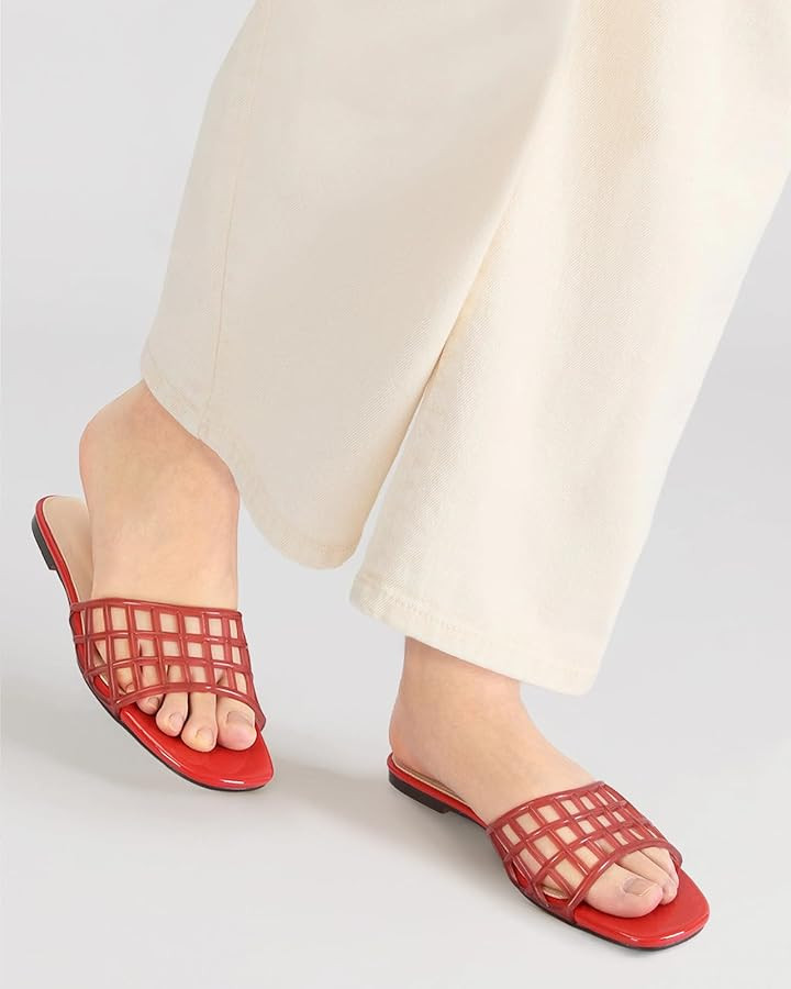 Jelly Slides Sandals for Women Clear Hollow Slip on Mesh Jelly Flats Sandals Summer Beach Slides ... | Amazon (US)