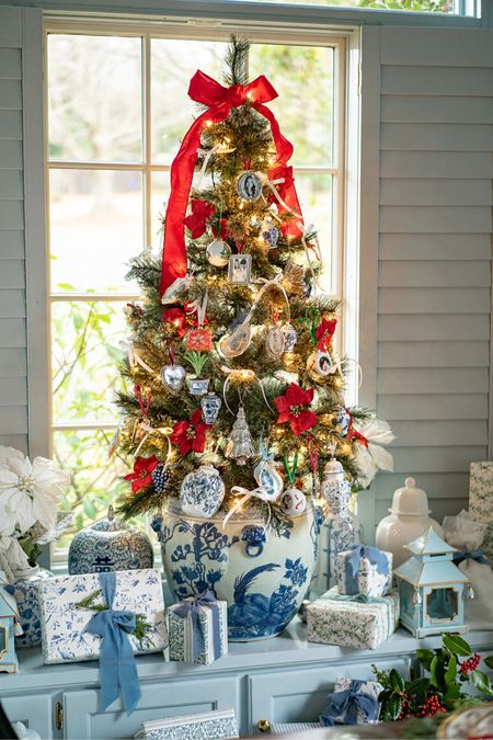 This adorable potted Christmas tree is so cute. It has tons of gorgeous ornaments and decorations on it. I’m linking some of my favorite ornaments and some cute wrapping paper below!


Grandmillenial home decor for Christmas 

#LTKhome #LTKSeasonal #LTKHoliday