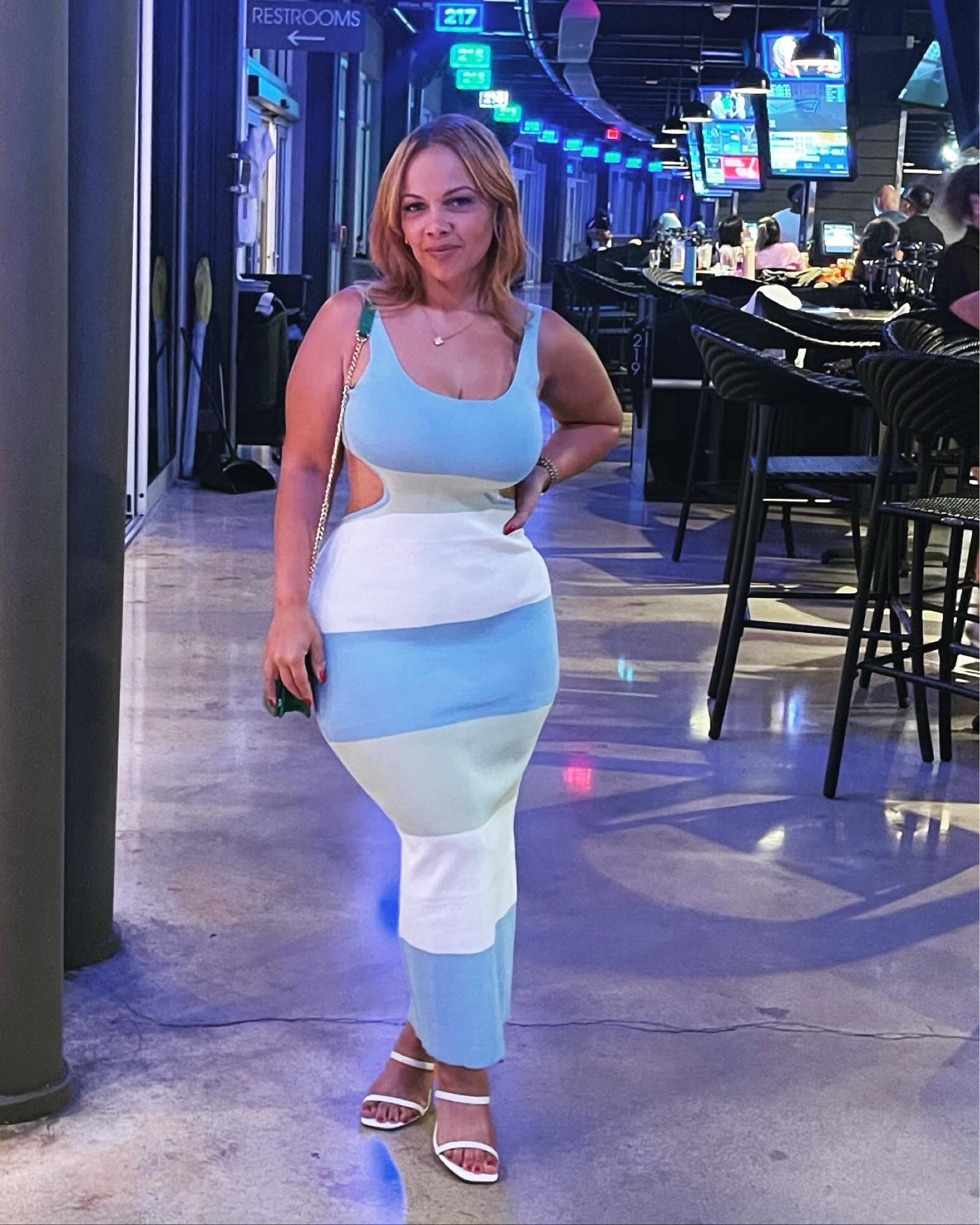 Amazon Viral Dress 
Available in other colors  

#LTKfindsunder100 #LTKmidsize #LTKHolidaySale