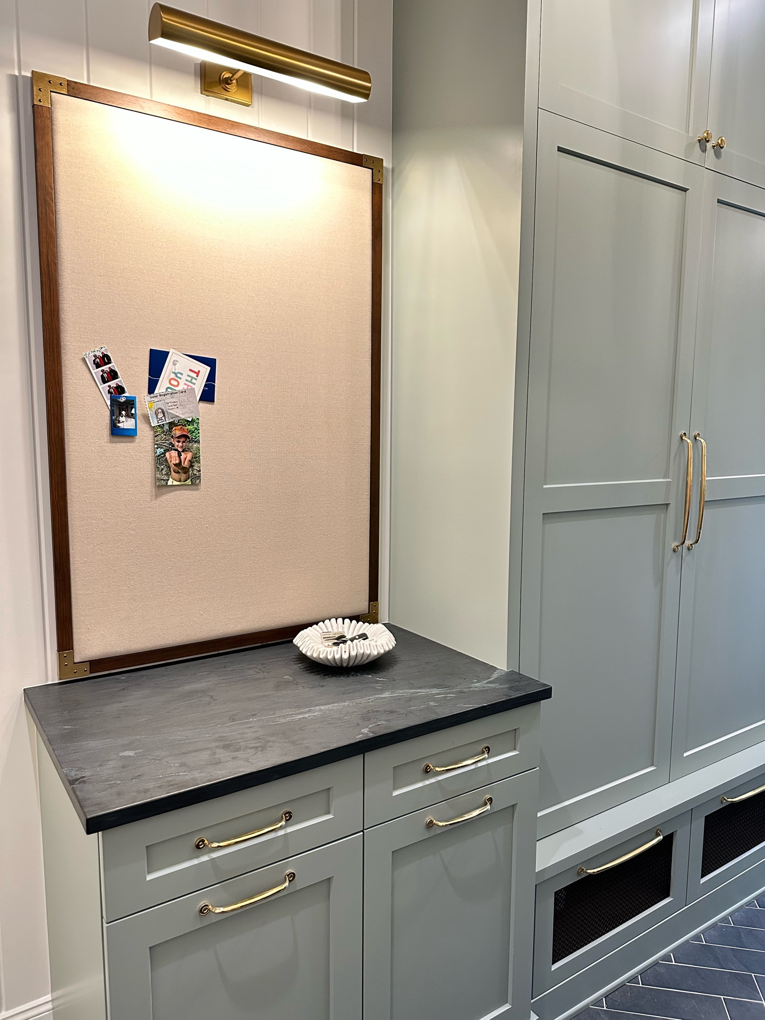 Mudroom/ Landry

Rejuvenation Ansel pulls in a unlaquered brass finish
Cornice hanging pendant in the size small

Washer dryer