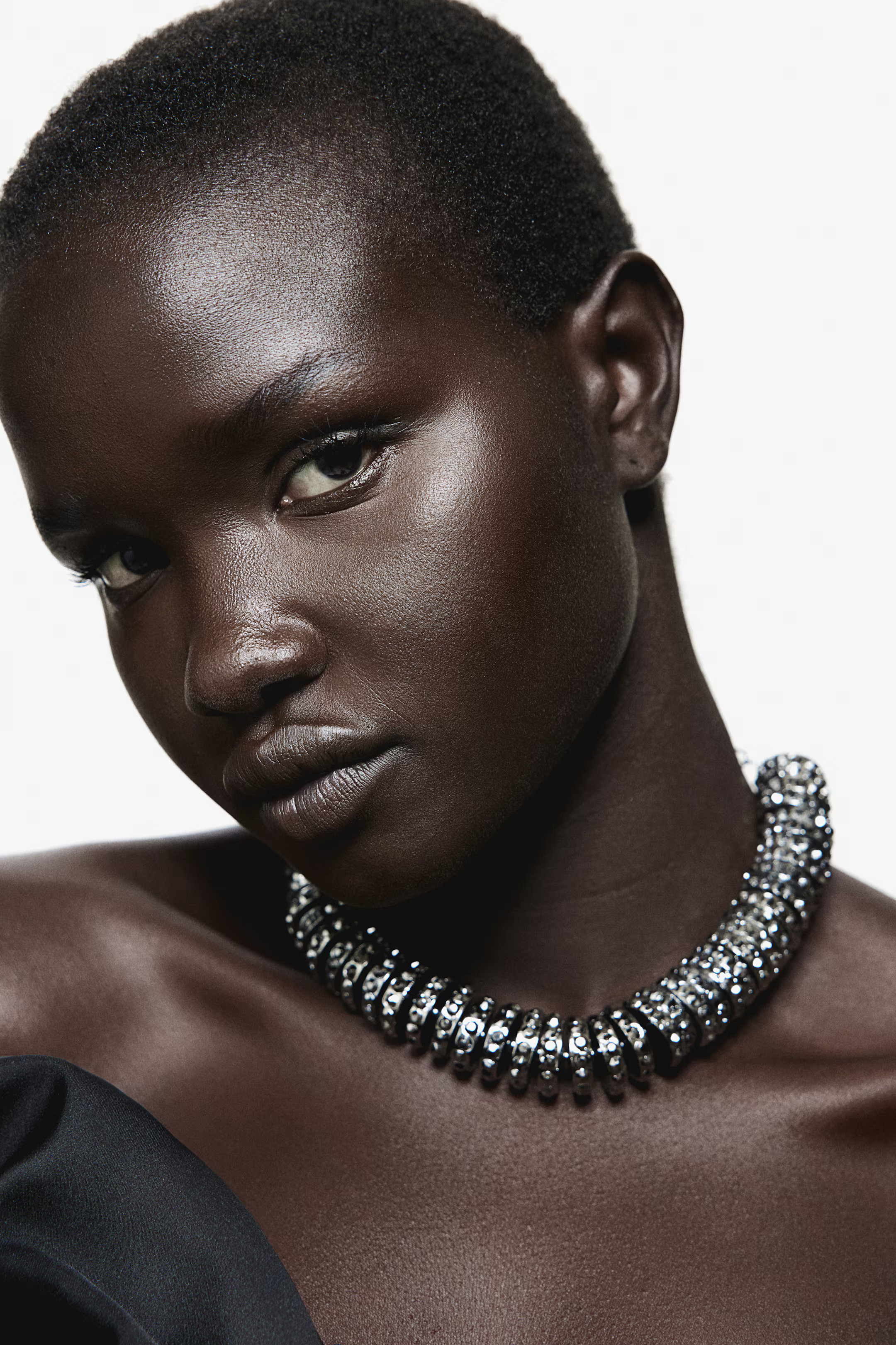 Chunky rhinestone necklace | H&M (UK, MY, IN, SG, PH, TW, HK)