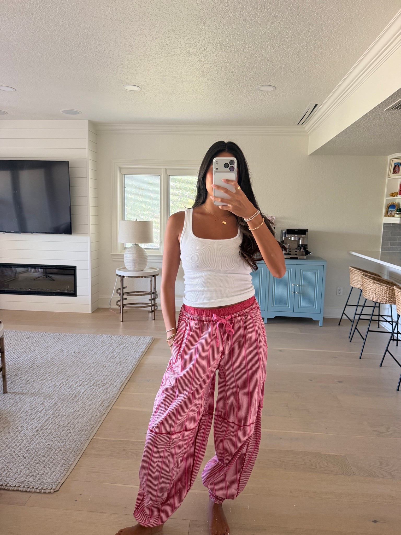 the coziest lounge pants everrr 

#LTKSeasonal #LTKootd