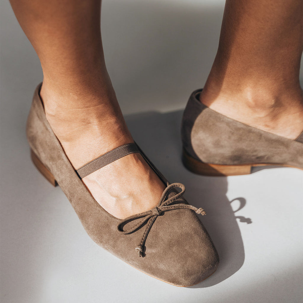 The Tendu Ballet Flat Ash Brown Suede | Poppy Barley