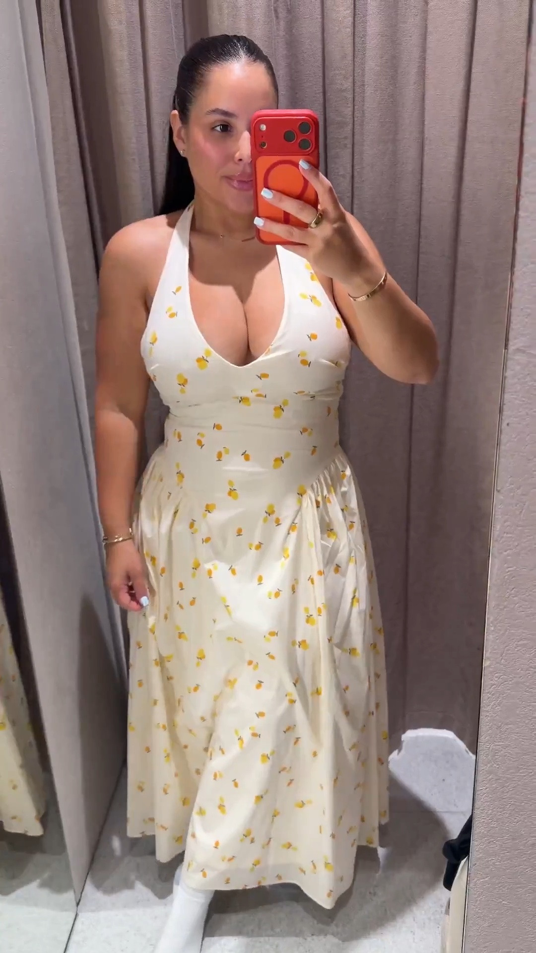 This dress was made for the curves! Wearing size L

#LTKootd #LTKgrwm #LTKMidsize