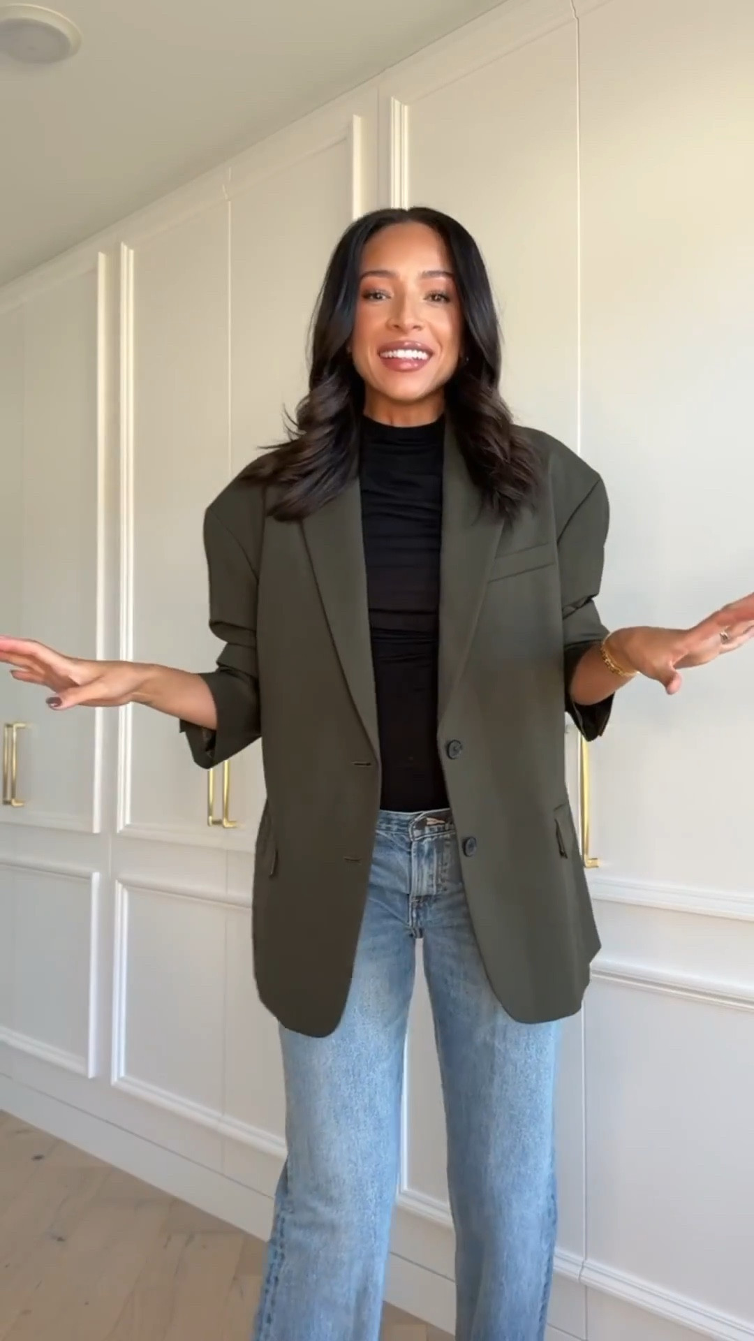 Work outfit! Wearing size S black top, size S blazer and size 29 jeans (sized up for the bump) 


Workwear
Office outfit 
Fall outfit 
Fall fashion
Cardigan outfit  
Pull on pants 

#LTKSeasonal #LTKStyleTip #LTKBump