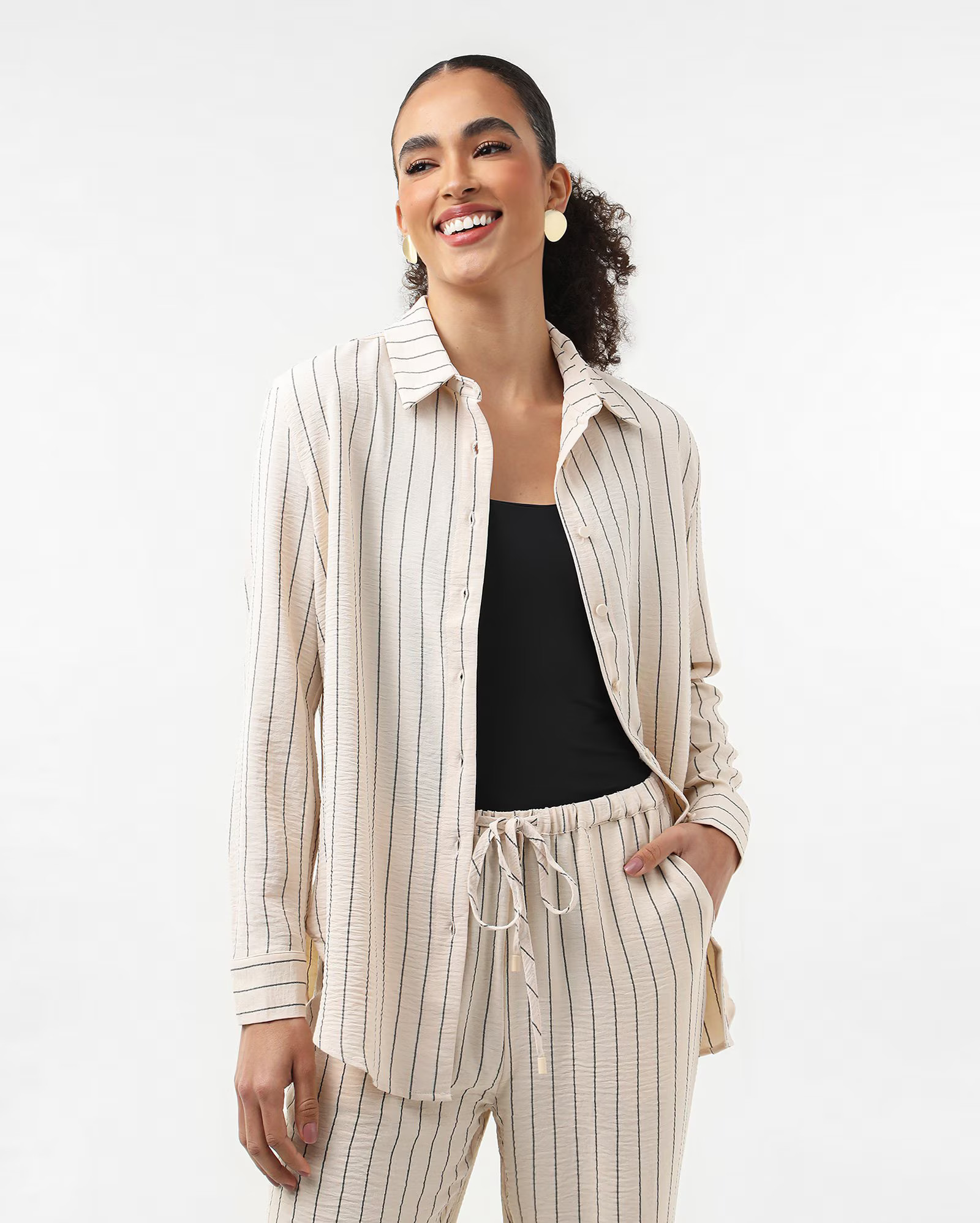 Camisa feminina crepe manga longa - Bege | AK by Riachuelo | Riachuelo (BR)