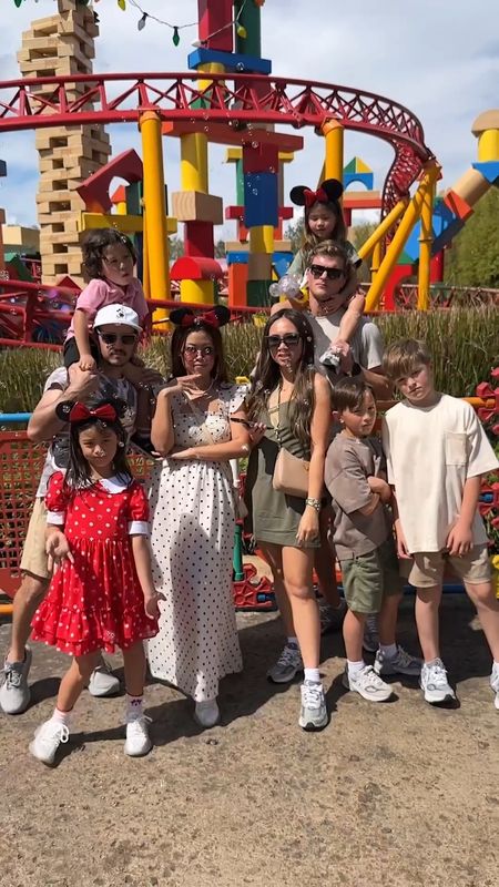 Disney outfits // matching family Disney outfits 